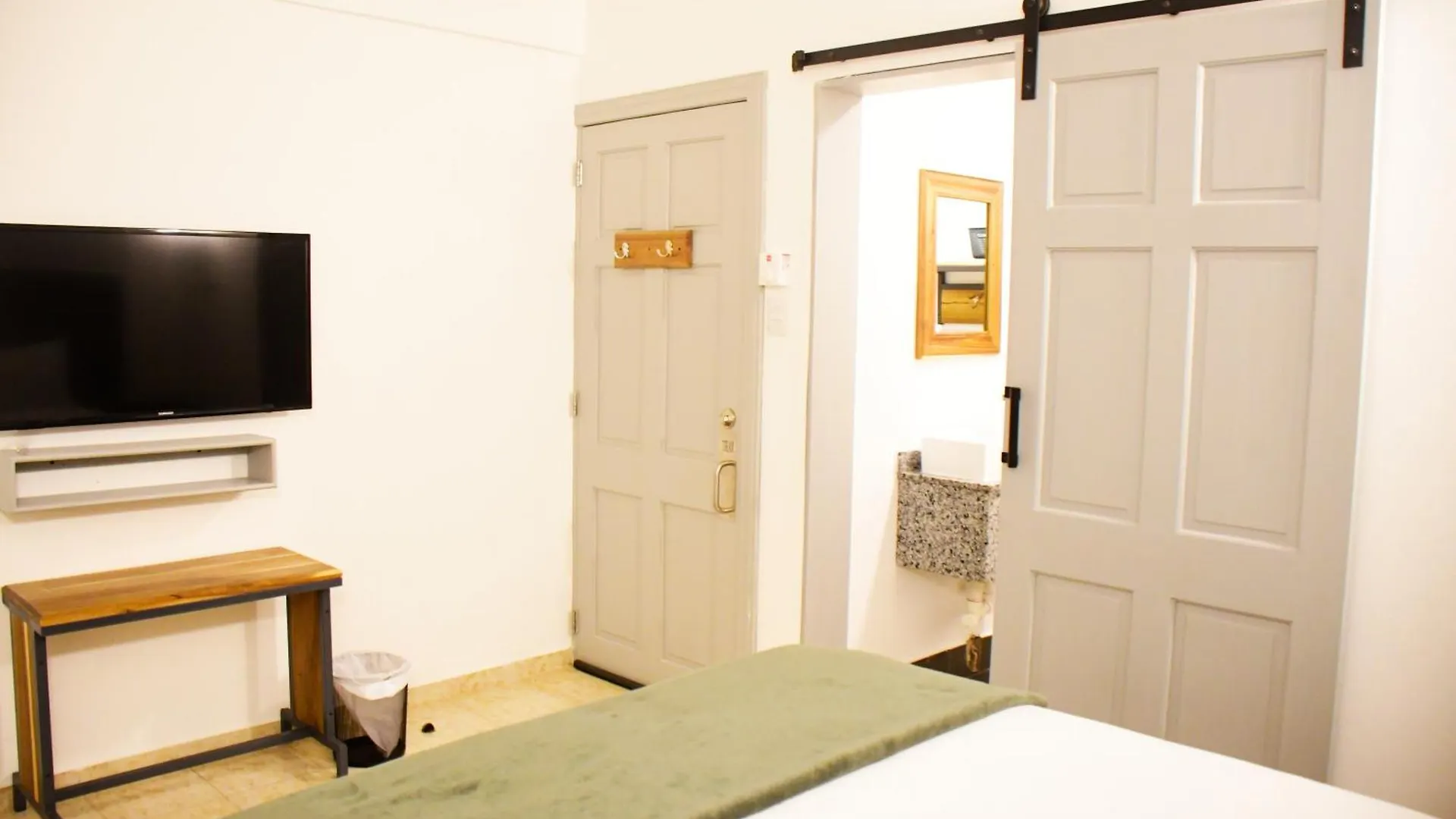 Hostal Marina Samana Hotel