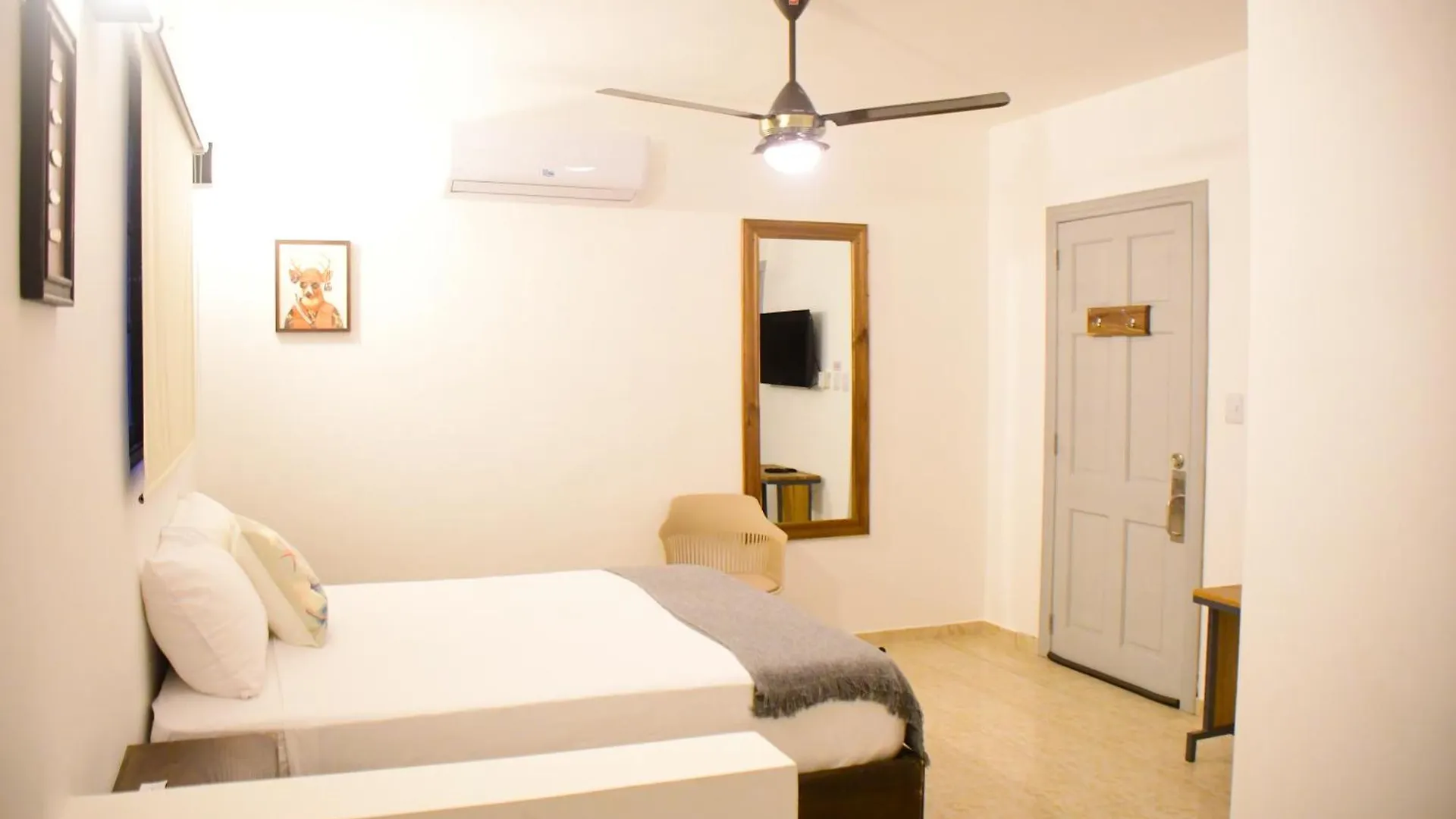Hostal Marina Samana 3*,