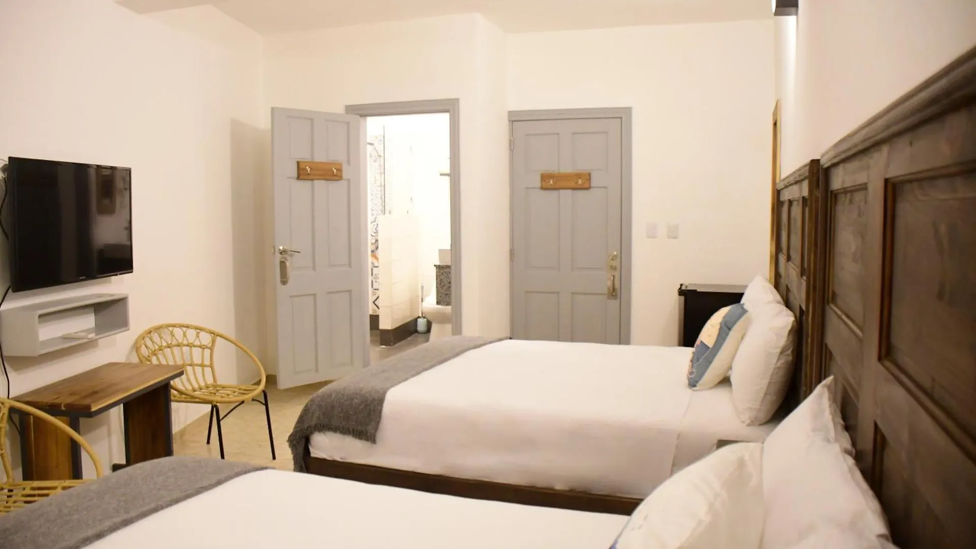 Hostal Marina Samana