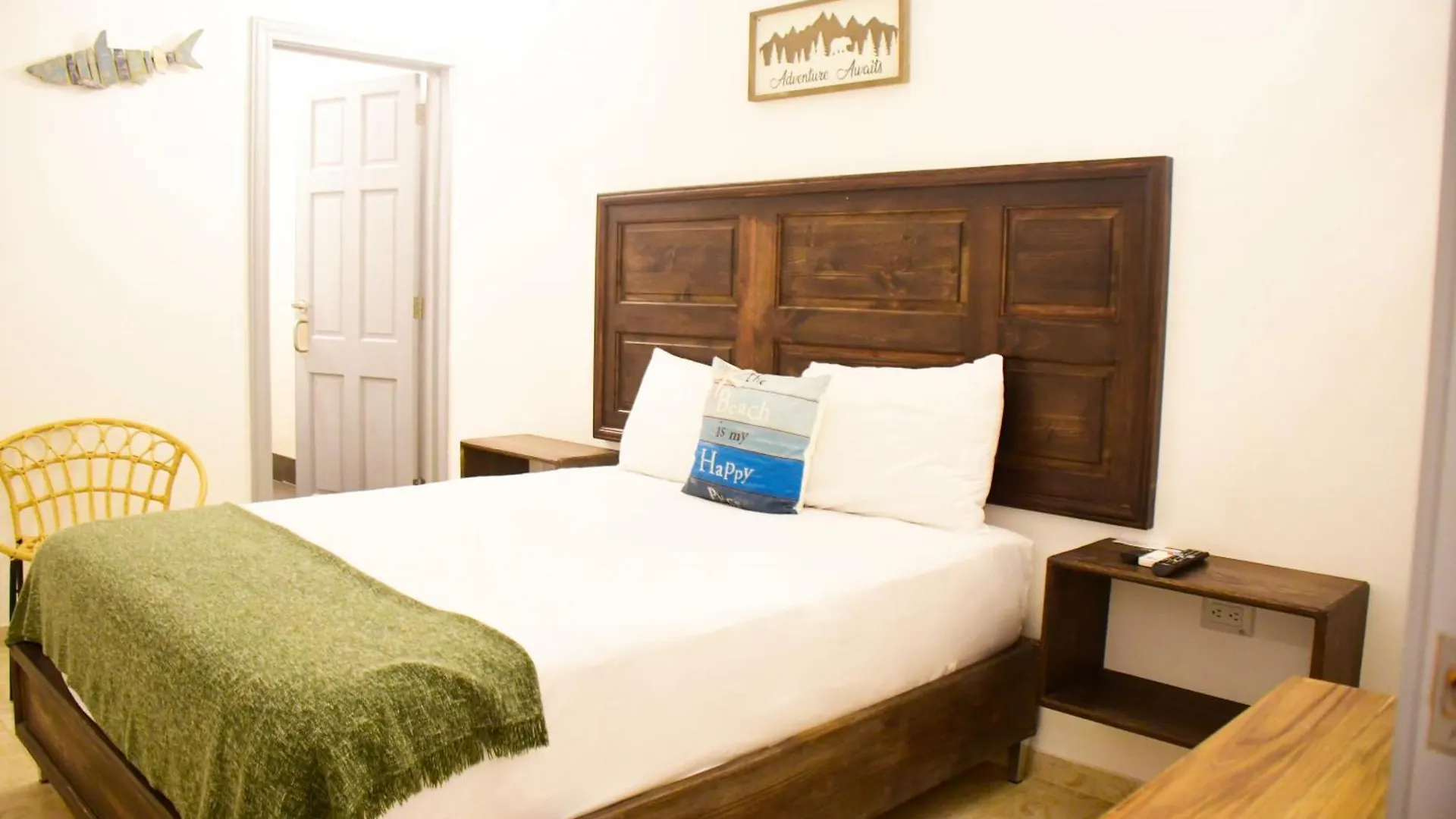 Hostal Marina Samana Hotel