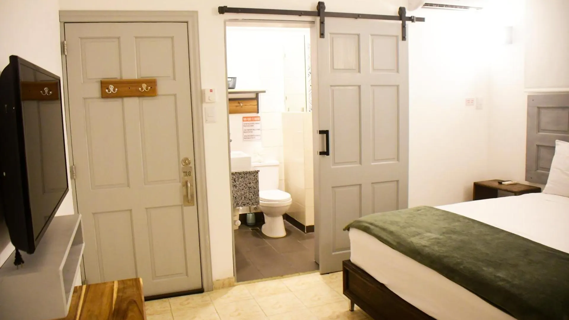 Hostal Marina Samana 3*,
