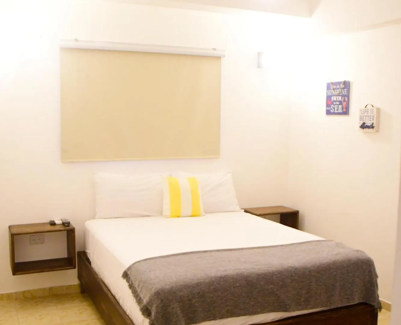 Hostal Marina Samana Hotel