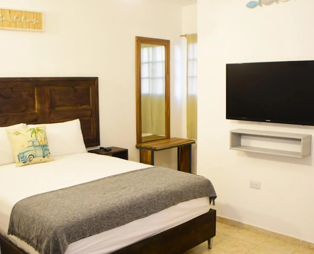 Hotel Hostal Marina Samana
