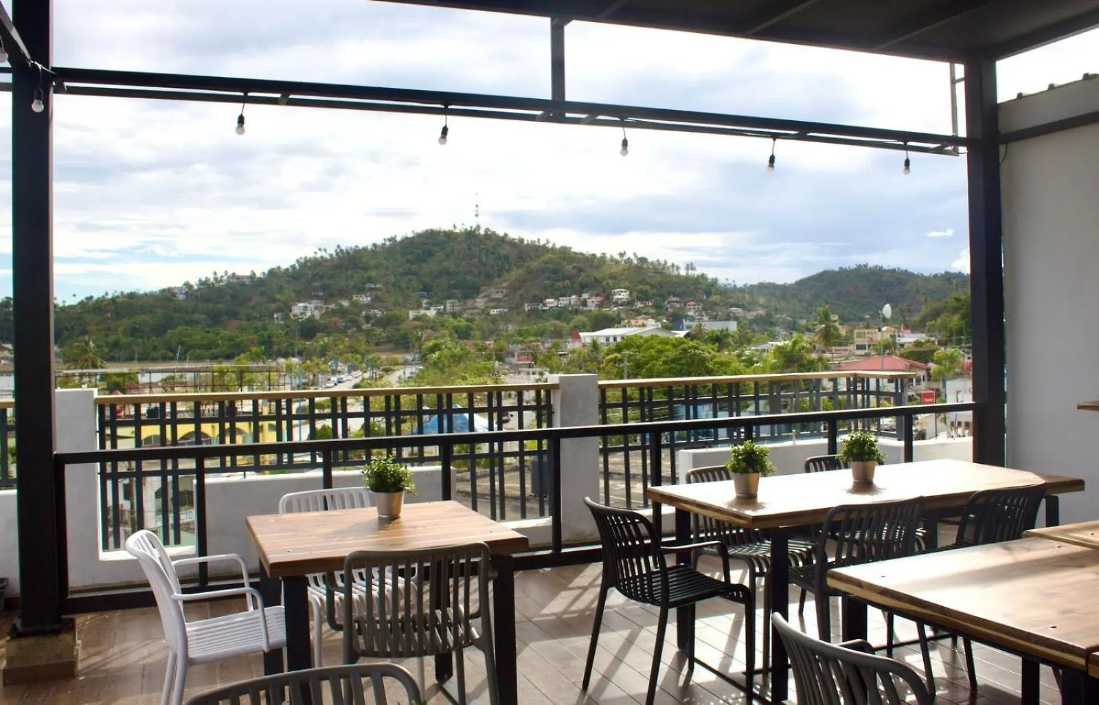 Hostal Marina Samana